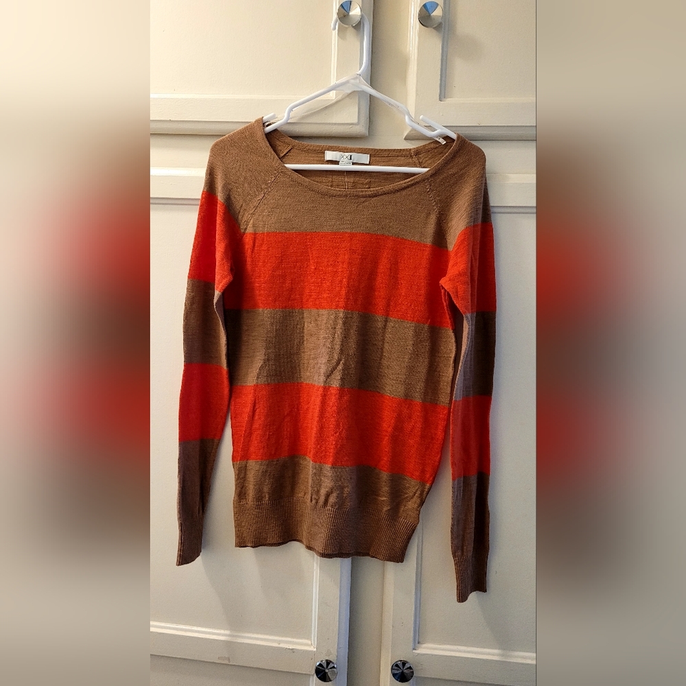 Forever 21 sweater top